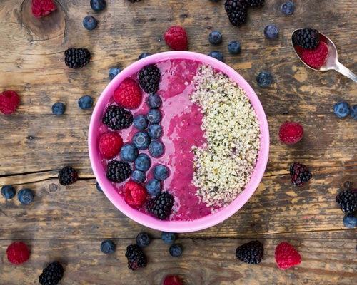 probiotic smoothie bowl with berries