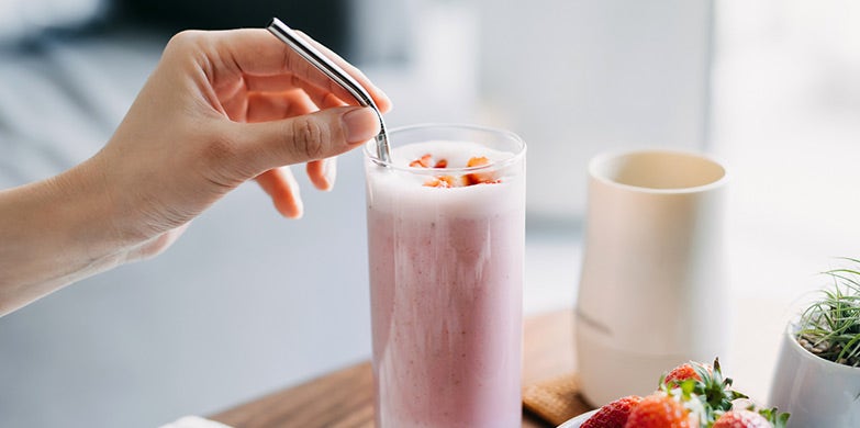 berry-licious breakfast smoothie