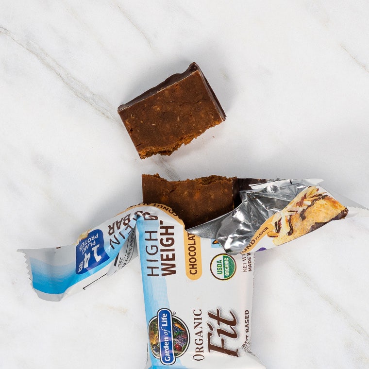 chocolate almond protein bars
