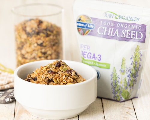 granola with chia seeds