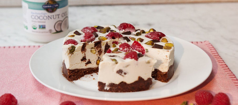 Raw Raspberry Pistachio Pie