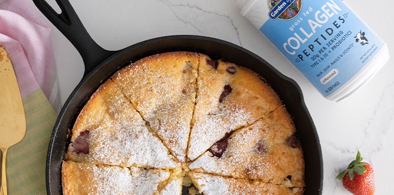 Strawberry skillet cake